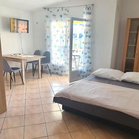 Apartments Buba Vir Luaran gambar