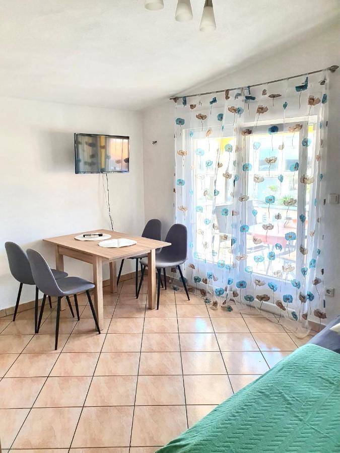 Apartments Buba Vir Luaran gambar
