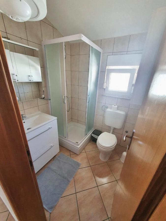 Apartments Buba Vir Luaran gambar
